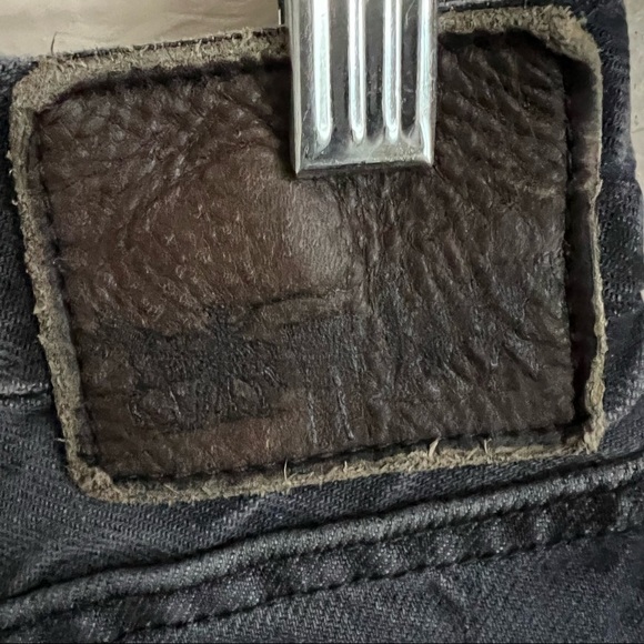 Levi’s Upcycled High Rise Raw Hem Crop Zipper Tuxedo Sides Denim Jeans - Picture 10 of 13